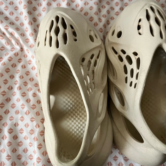 Yezzys!! Foam Runner!!Good Condition! Color - SAND - Picture 6 of 6